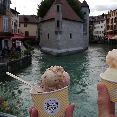 Martine A Parking Vue Magnifique Annecy